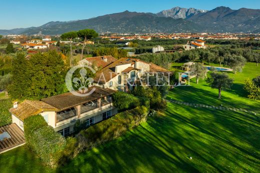 Βίλα σε Marina di Pietrasanta, Provincia di Lucca