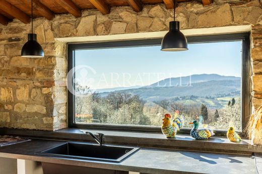 ﻣﻨﺰﻝ ﺭﻳﻔﻲ/ ﺑﻴﺖ ﻤﺰﺭﻋﺔ ﻓﻲ Fiesole, Province of Florence