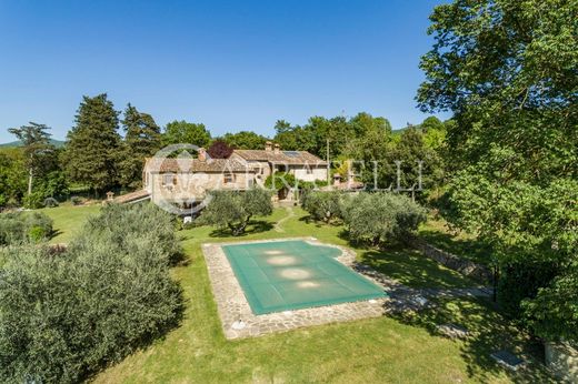 Rural or Farmhouse in Passignano sul Trasimeno, Provincia di Perugia