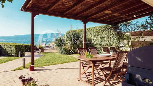 Villa en Vente à Stalettì