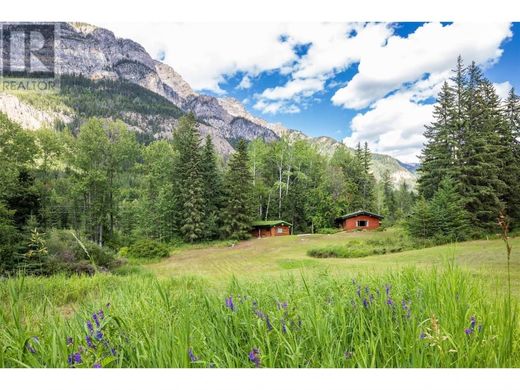 Casa di lusso a Golden, Columbia-Shuswap Regional District