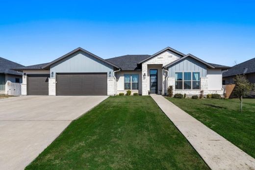 Luxury home in Temple, Bell County