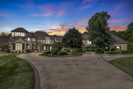 Luxury home in Kirtland Hills, Lake County