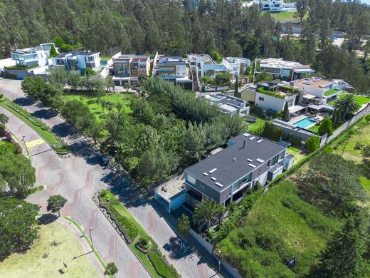 Luxus-Haus in Cumbayá, Cantón Quito