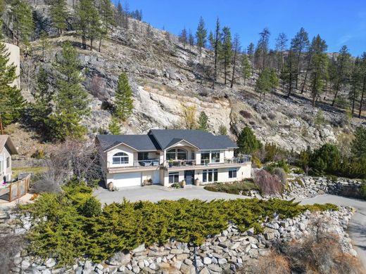 Luxury home in Okanagan Falls, British Columbia