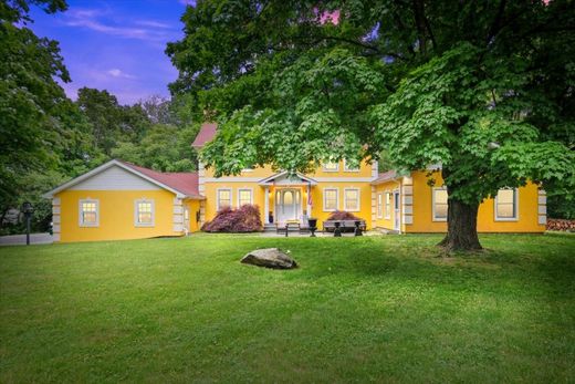 Luxury home in Wappingers Falls, Dutchess County