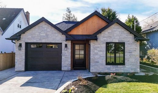 Luxury home in Oak Bay, Capital Regional District