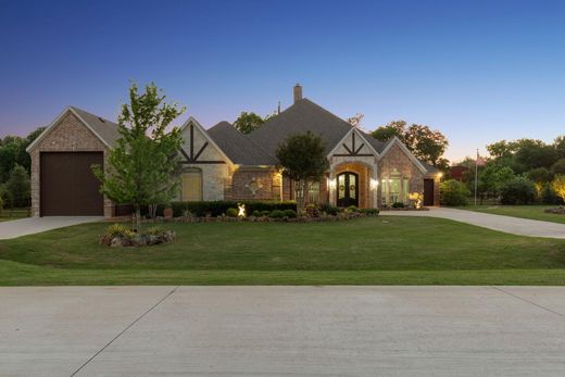 Luxury home in Lucas, Collin County