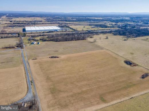 Luxury home in Clear Brook, Frederick County