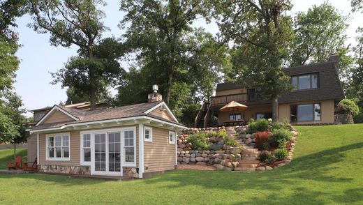 Luxury home in Nisswa, Crow Wing County