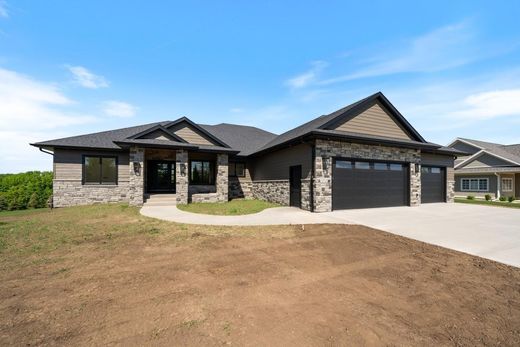 Luxury home in East Sioux Falls, Minnehaha County
