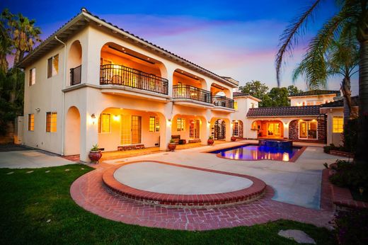 Luxury home in North Hollywood, Los Angeles County