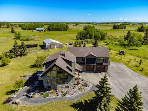 Rocky View, Albertaの高級住宅