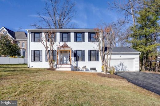 Luxury home in Falls Church, City of Falls Church