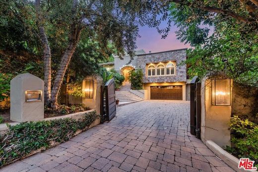 Los Angeles: Villas and Luxury Homes for sale - Prestigious Properties