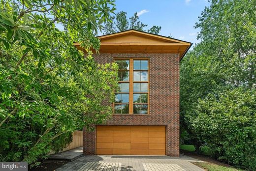 Элитный дом, Falls Church, City of Falls Church