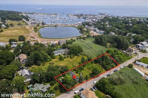 Luxury home in Oak Bluffs, Dukes County