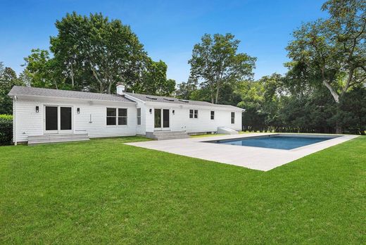 Luxury home in North Haven, Suffolk County