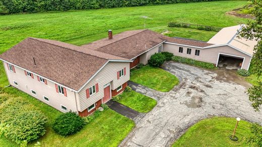 Luxury home in Pittsfield, Somerset County