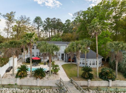 Luxury home in St. Helena, Beaufort County