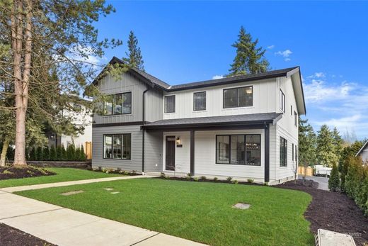 Luxury home in Bothell, King County