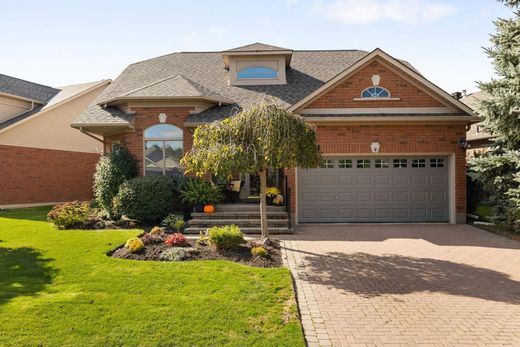 Luxury home in Alliston, Simcoe County