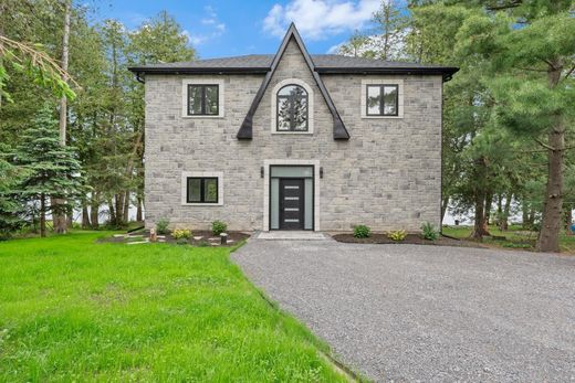 Casa di lusso a Yarker, Lennox and Addington County