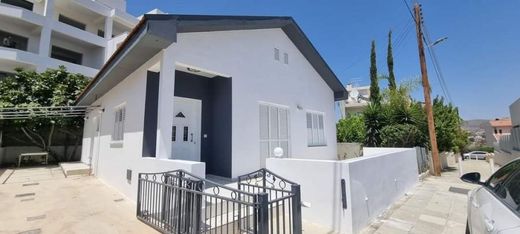 Ágios Athanásios, Limassol Districtの高級住宅