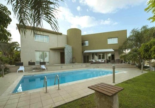 Βίλα σε Ágios Athanásios, Limassol District