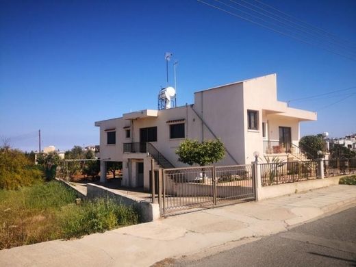 Willa w Derýneia, Famagusta District