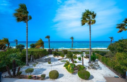 ‏בתי יוקרה ב  Lakkí, Pólis