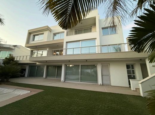 Βίλα σε Ágios Athanásios, Limassol District