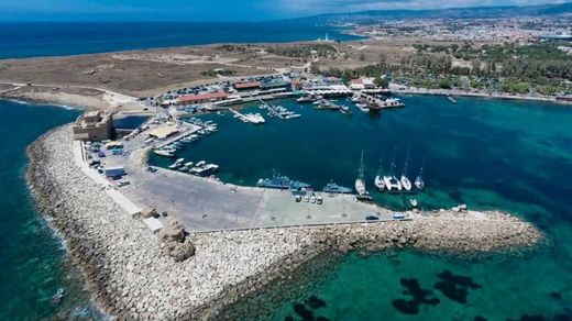 Land in Káto Páfos, Paphos District