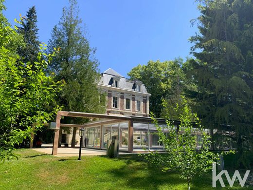 Villa in Bury, Oise