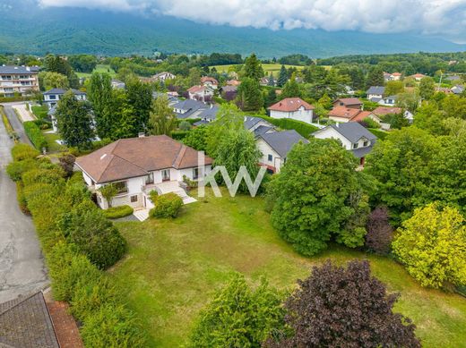 Villa à Divonne-les-Bains, Ain