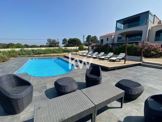 Residential complexes for sale in Porticcio
