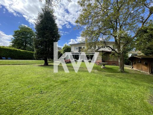 Villa for sale in Saint-Gratien