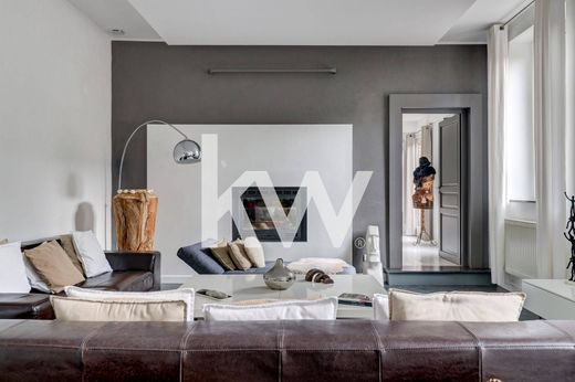 Villa in Lomme, North