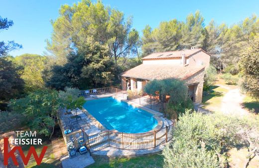 Villa en Grans, Bocas del Ródano