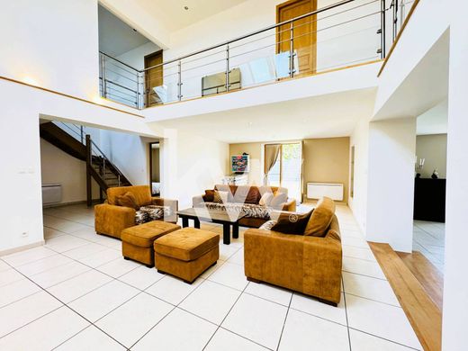Villa in Us, Val d'Oise