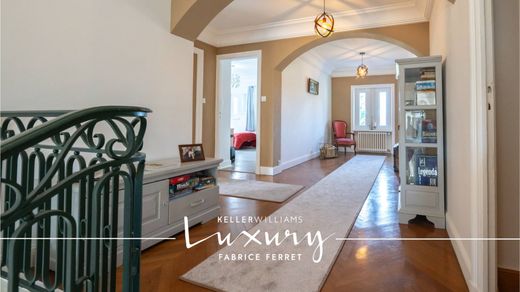 Villa in Pont-du-Château, Puy-de-Dôme