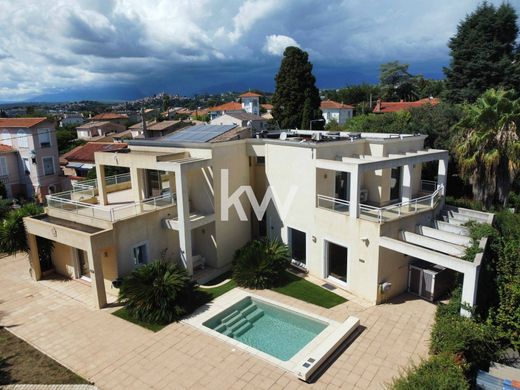 Villa in Cagnes-sur-Mer, Alpes-Maritimes