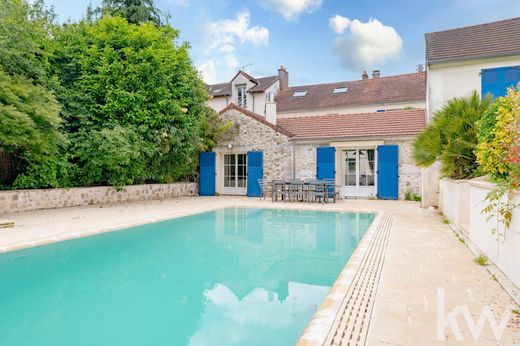 Country House in Gouvernes, Seine-et-Marne