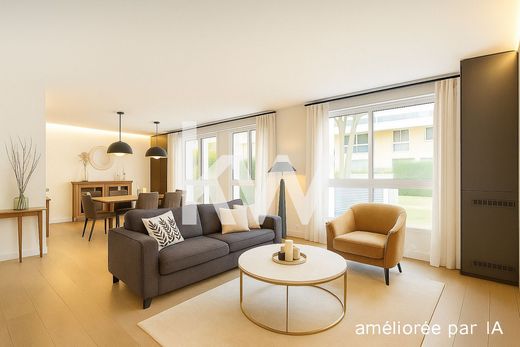 Apartment in Tour Eiffel, Invalides – Ecole Militaire, Saint-Thomas d’Aquin, Paris