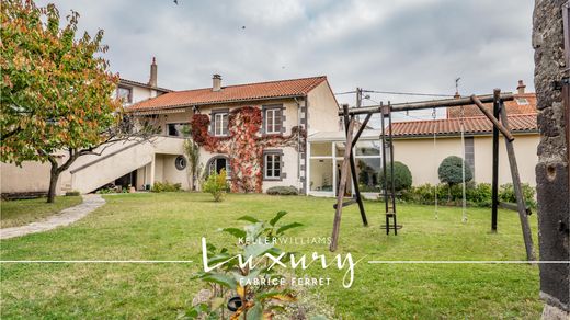 Villa in Pont-du-Château, Puy-de-Dôme