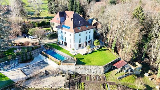 Villa in Pers-Jussy, Haute-Savoie