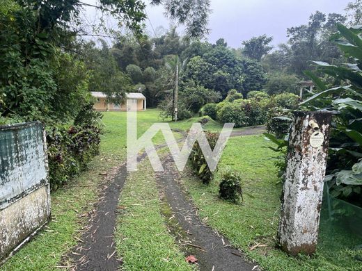 Villa in L'Ajoupa-Bouillon, Martinique