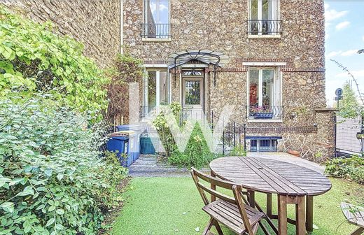 Villa in Vanves, Hauts-de-Seine