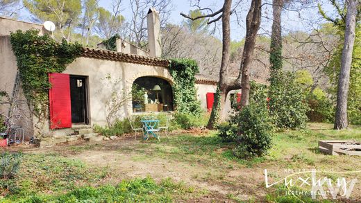 Villa in Salon-de-Provence, Bouches-du-Rhône