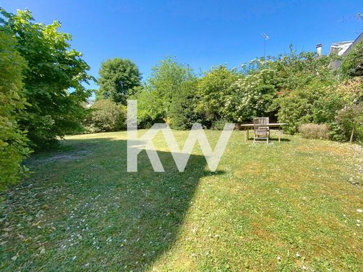 Villa for sale in Reims